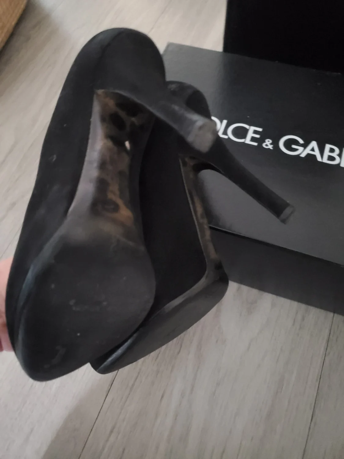 Dolce & Gabbana 黑色麂皮绒尖头细高跟鞋豹纹鞋垫 US 6-