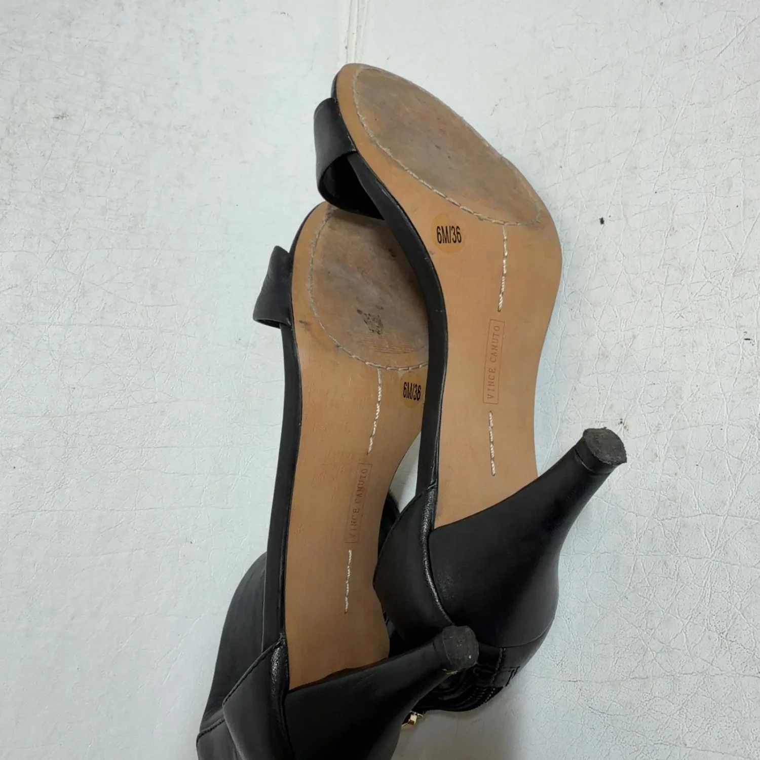 VINCE CAMUTO 黑色皮革绑带拉链高跟鞋 6M 码-