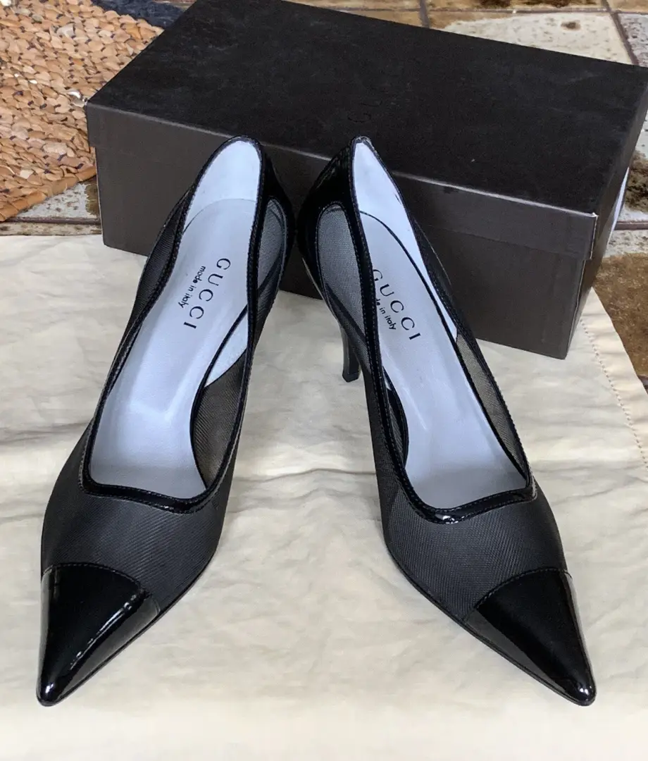 古驰 TOM FORD 泵鞋黑色漆皮/深绿色鞋跟 Eu 38,意大利-