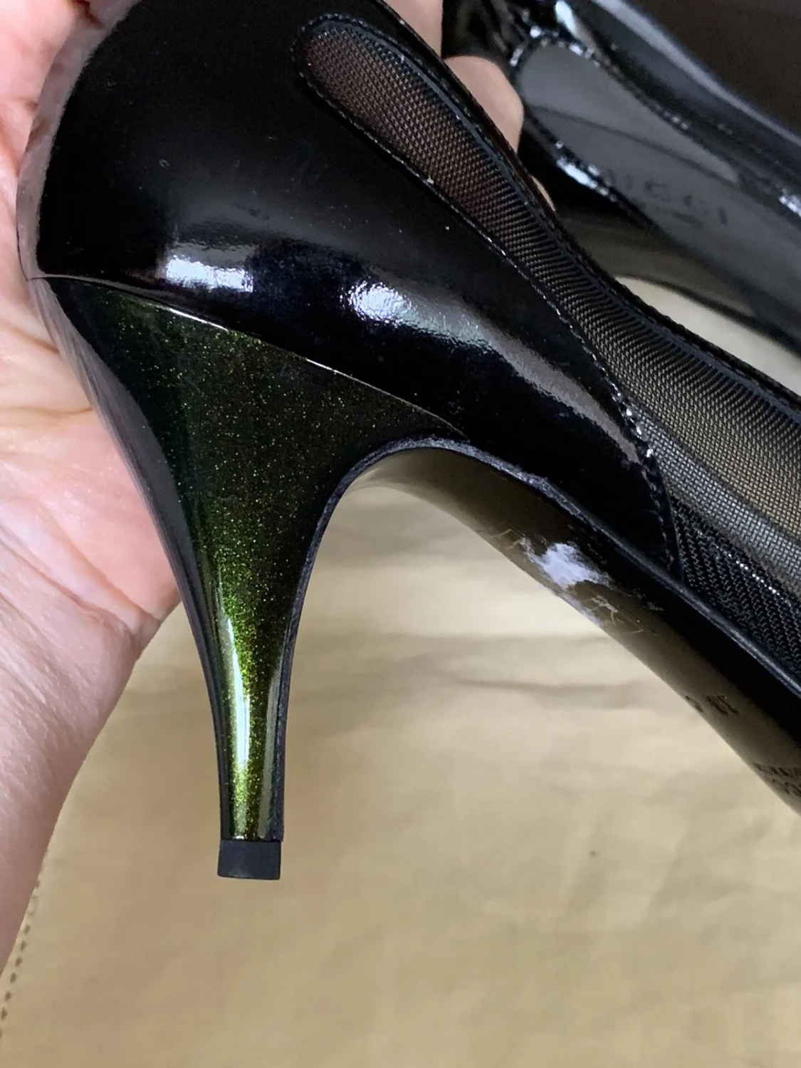 古驰 TOM FORD 泵鞋黑色漆皮/深绿色鞋跟 Eu 38,意大利-