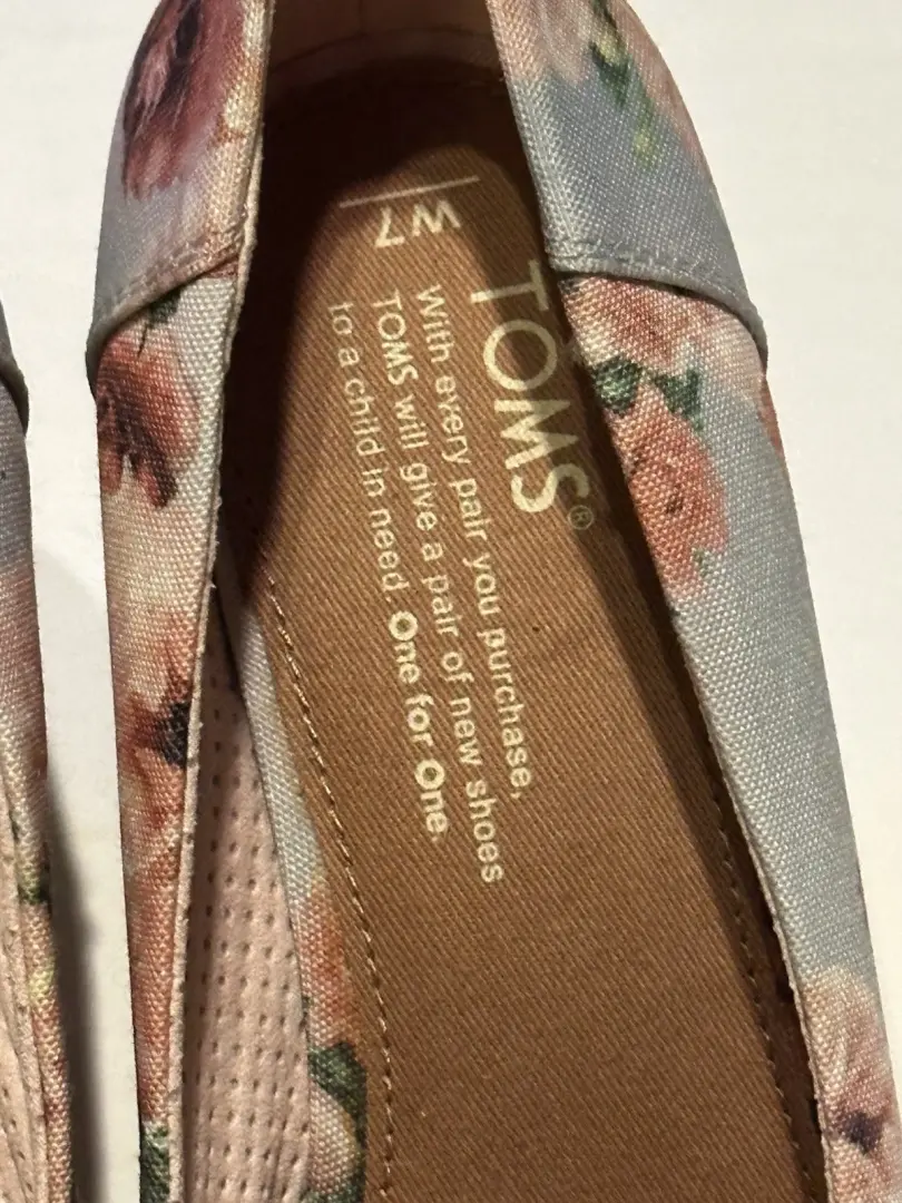 Toms 高跟鞋女鞋,7W 码-