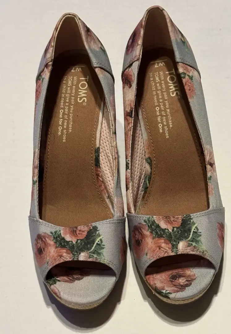 Toms 高跟鞋女鞋,7W 码-
