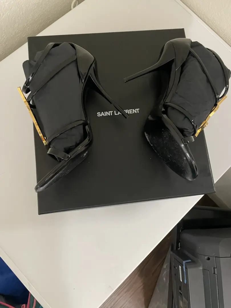 YSL Cassandra 凉鞋跟-