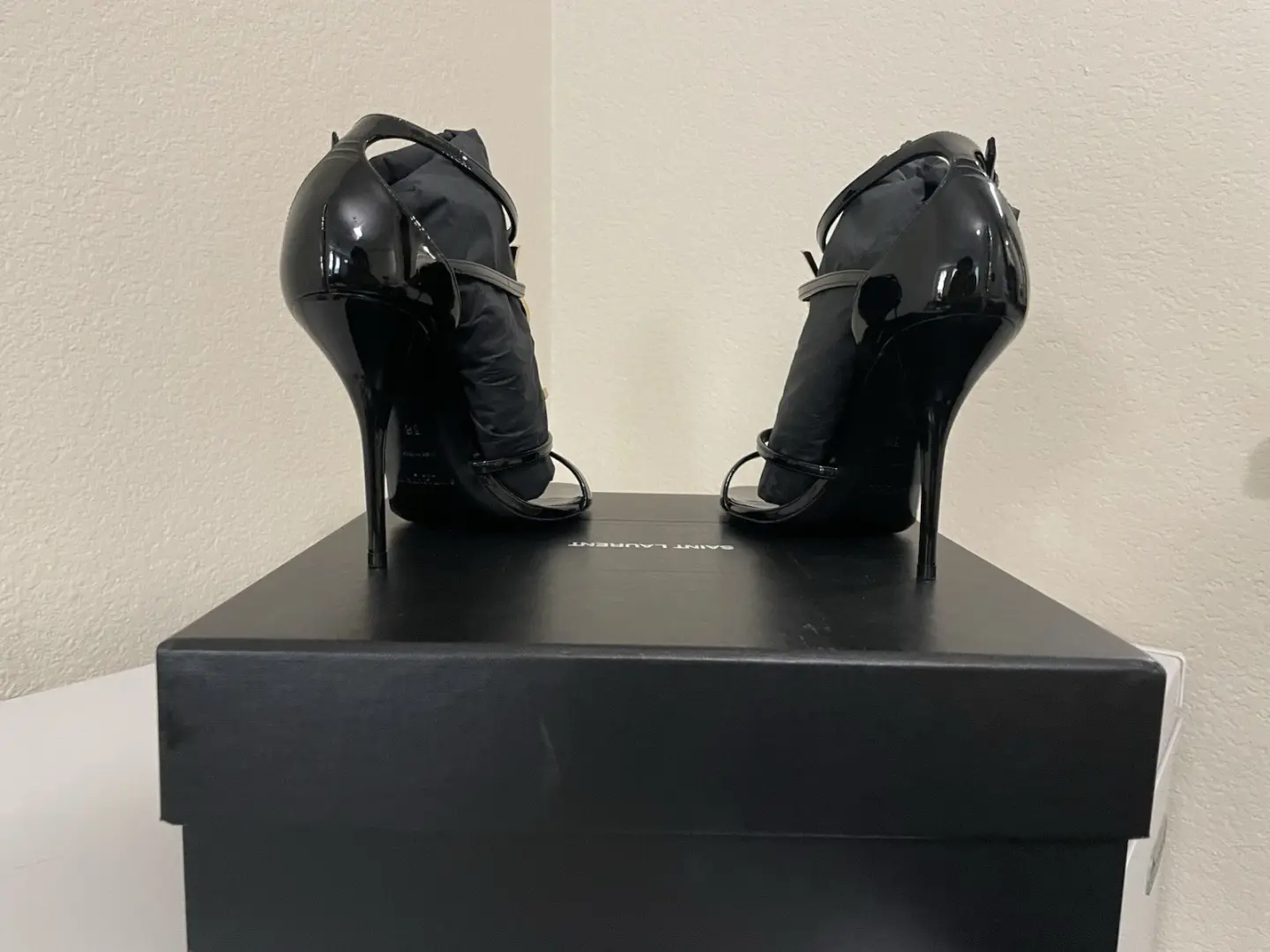 YSL Cassandra 凉鞋跟-