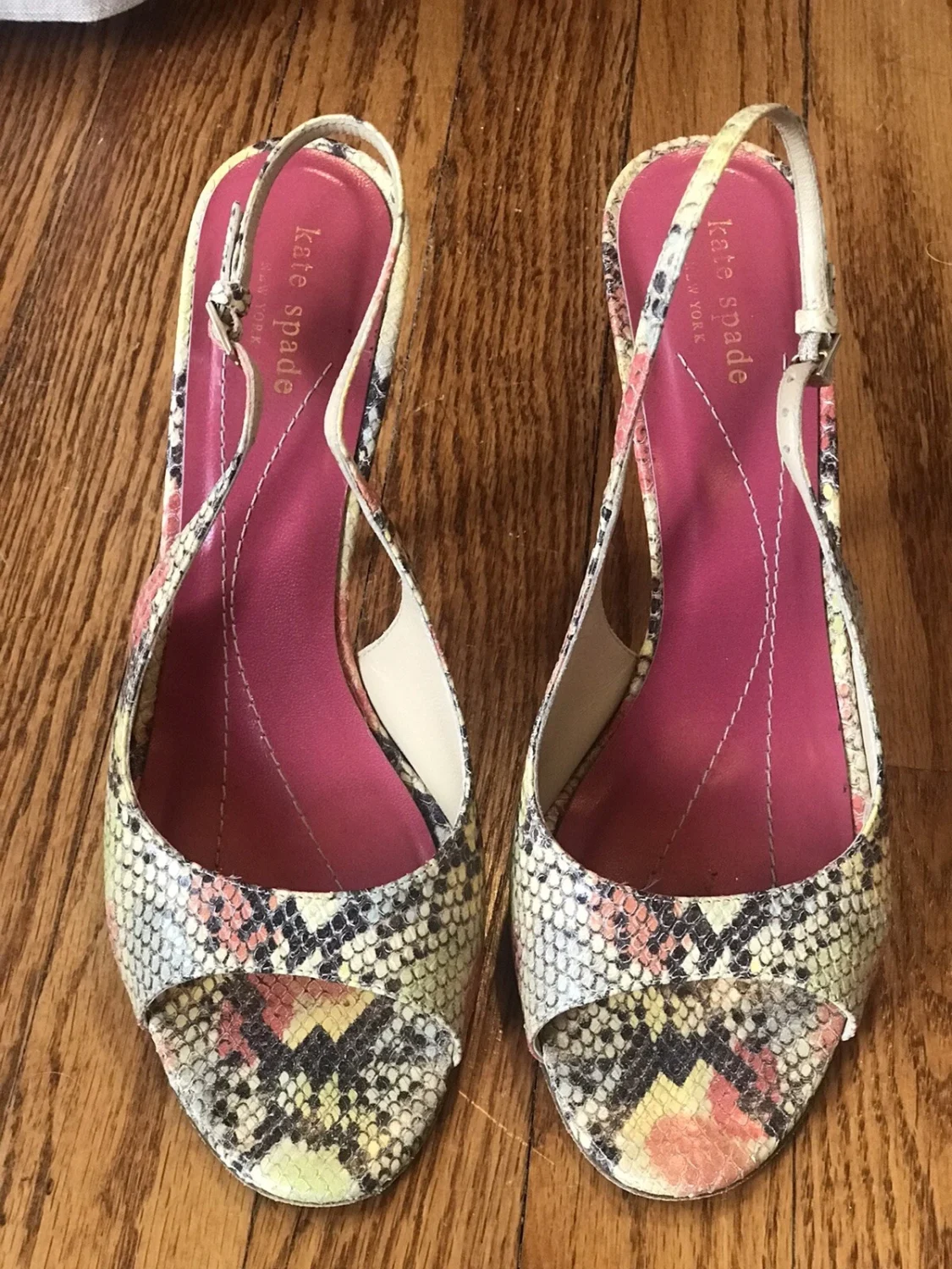 kate spade 4 英寸高跟鞋彩虹蟒蛇尺寸 9.5/40-