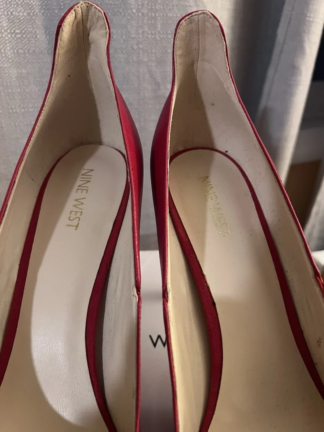 Nine West 女式红色皮革尖头细高跟鞋懒人鞋 12M 码-