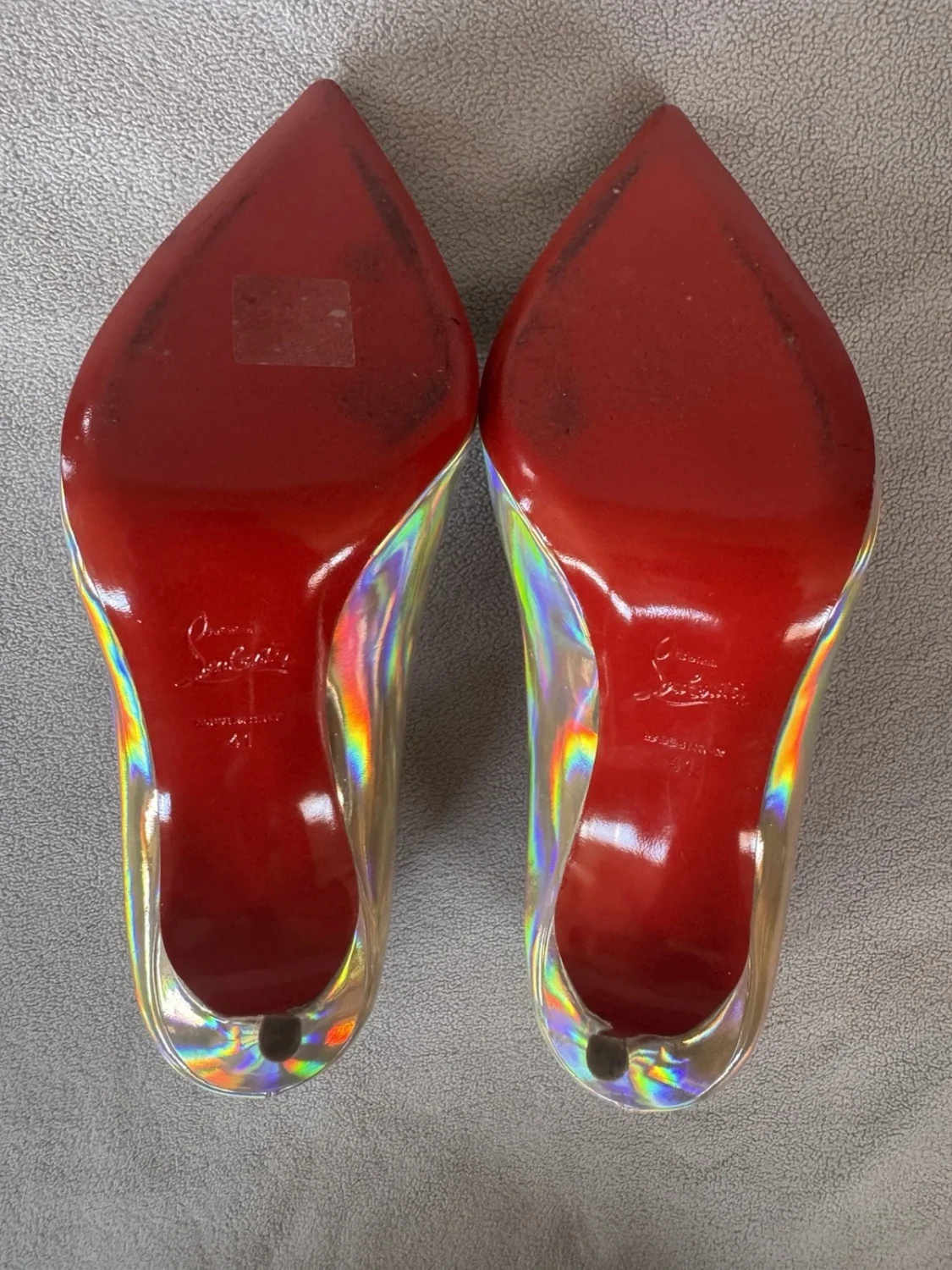 Christian Louboutin 金色合成全息尖头细高跟鞋 11-
