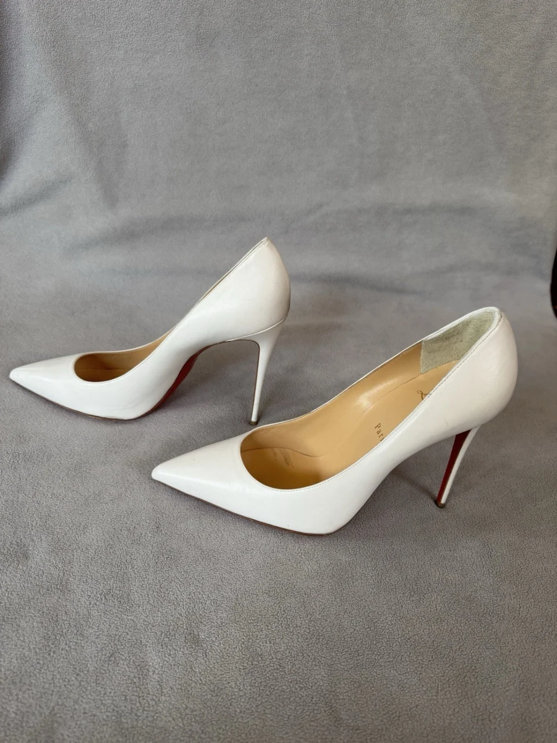 Christian Louboutin 白色皮革标志尖头懒人高跟鞋 11-