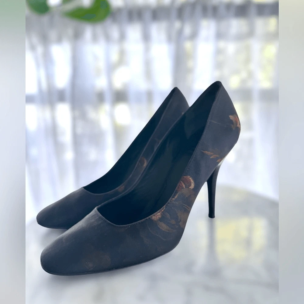 正品 GIVENCHY FLORAL PUMPS HEELS 尺码 36.5-