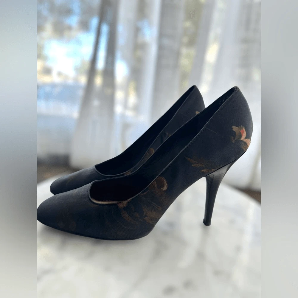 正品 GIVENCHY FLORAL PUMPS HEELS 尺码 36.5-