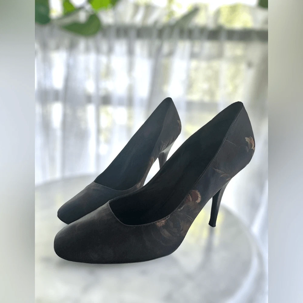 正品 GIVENCHY FLORAL PUMPS HEELS 尺码 36.5-
