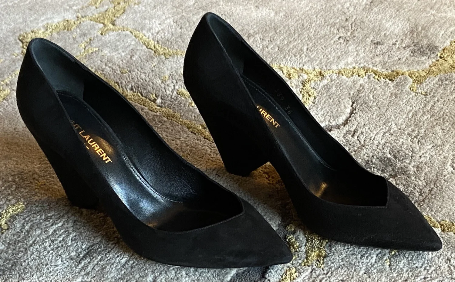 SAINT LAURENT⚡️2017 "Niki" 85 毫米锥形高跟鞋绒面革浅口鞋 36EU/6US 码 -