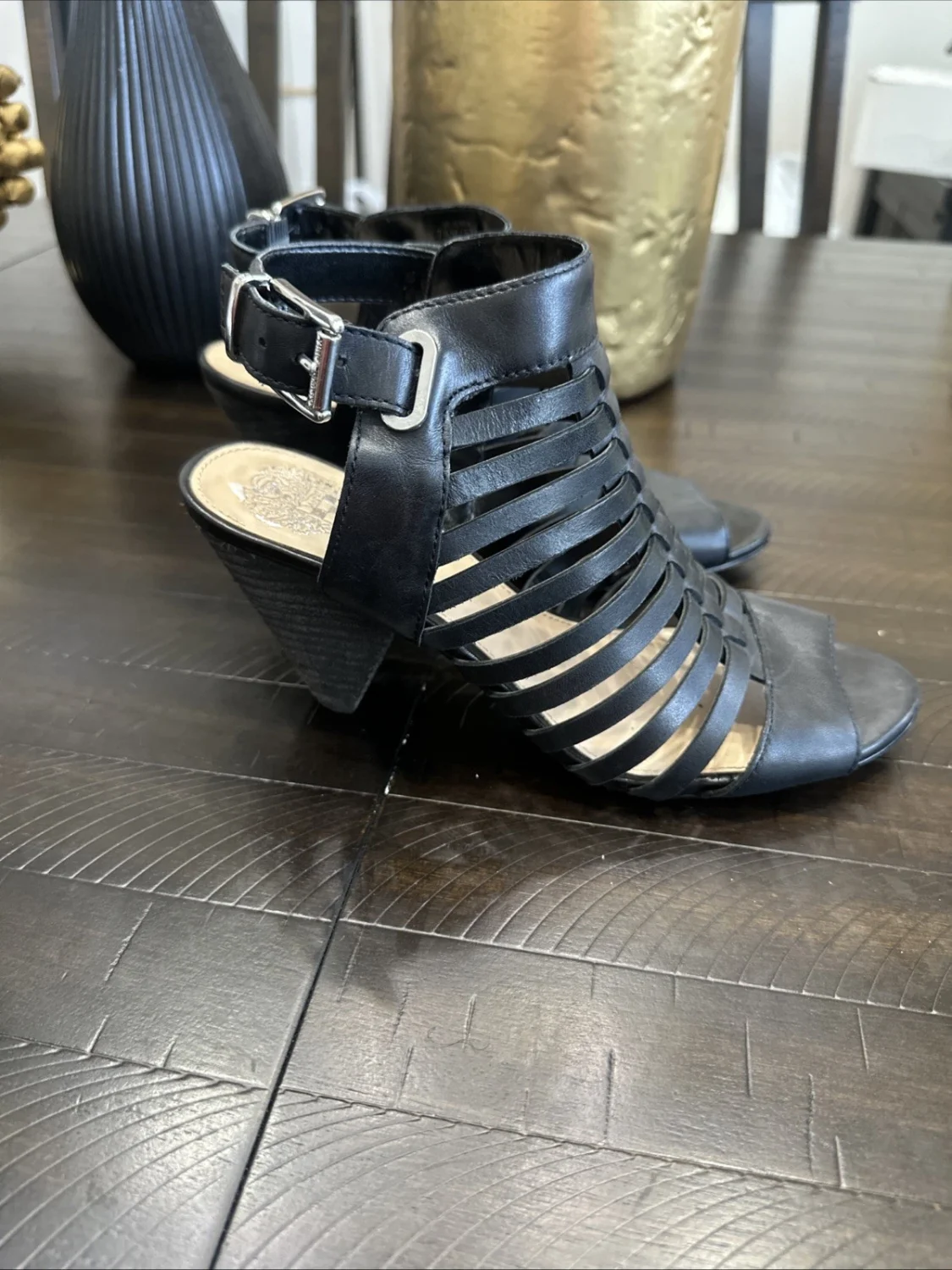 Vince Camuto 女式黑色绑带凉鞋高跟鞋 7.5 码-