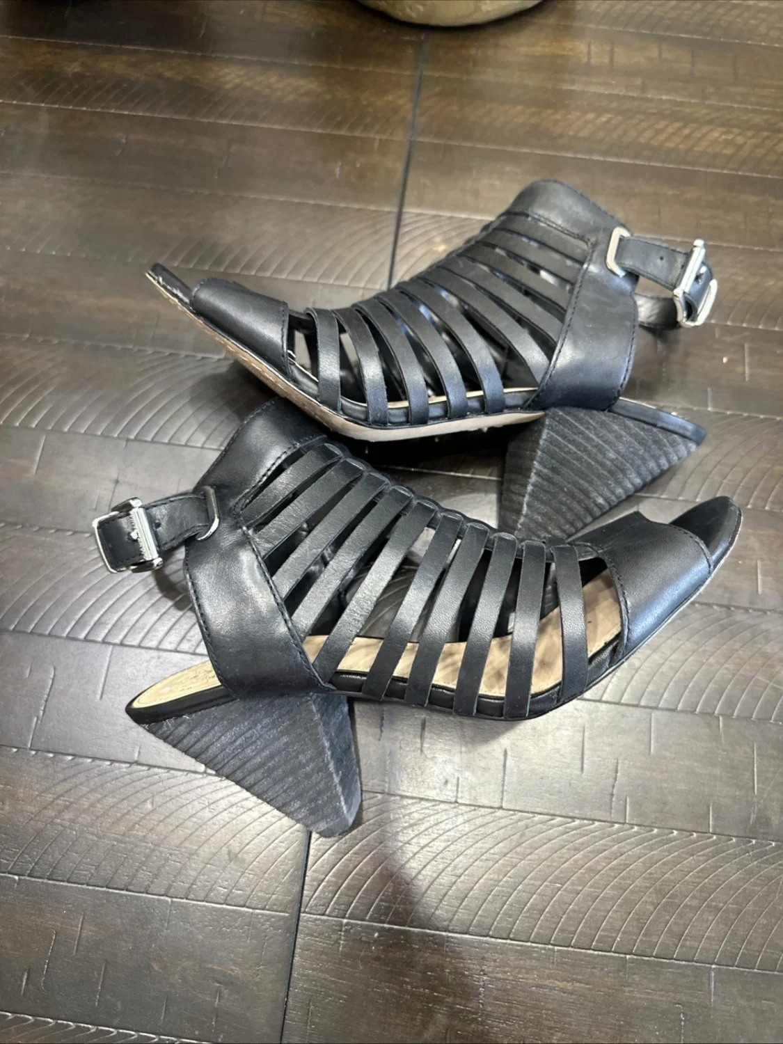 Vince Camuto 女式黑色绑带凉鞋高跟鞋 7.5 码-
