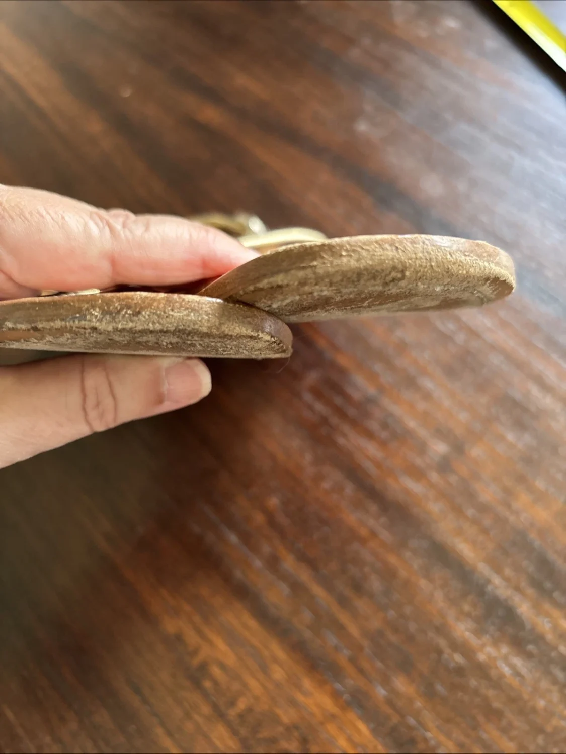 普拉达平底丁字鞋凉鞋金色尺寸 EU38/US 8 约-