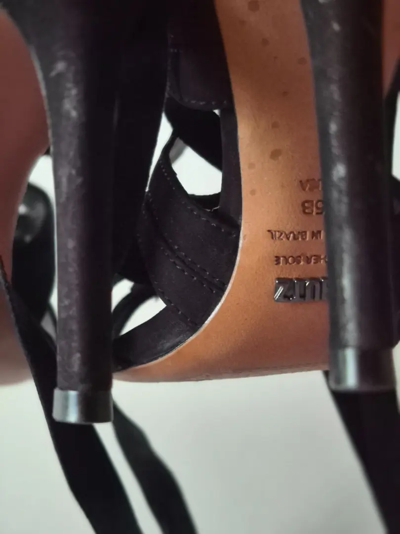 Schutz 黑色麂皮绒系带高跟鞋 5 B 码-