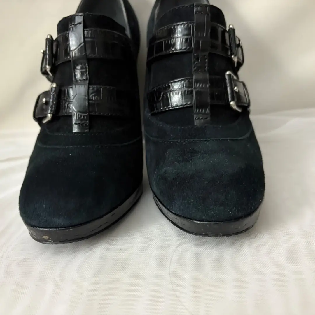 Calvin Klein 麂皮绒高跟鞋女式 8.5 米黑色双扣懒人鞋 4 英寸高跟鞋-