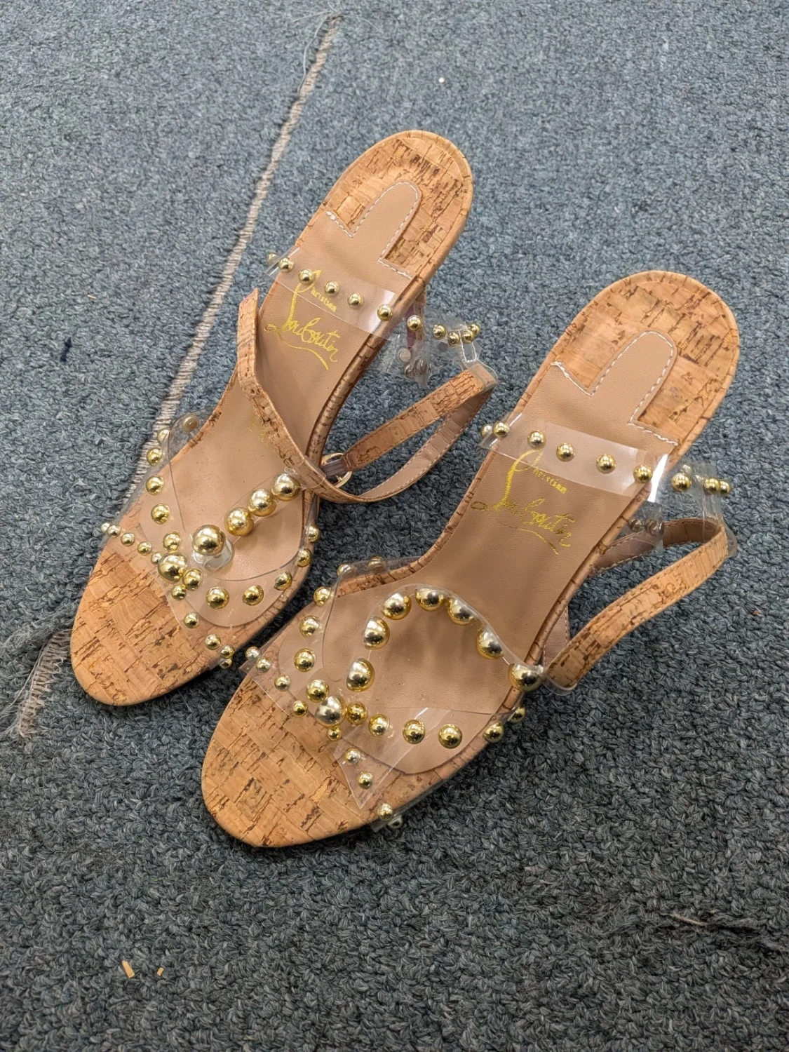 Christian Laboutin Faridaravie 踝带凉鞋 鞋跟 串珠 38 美国 7.5-