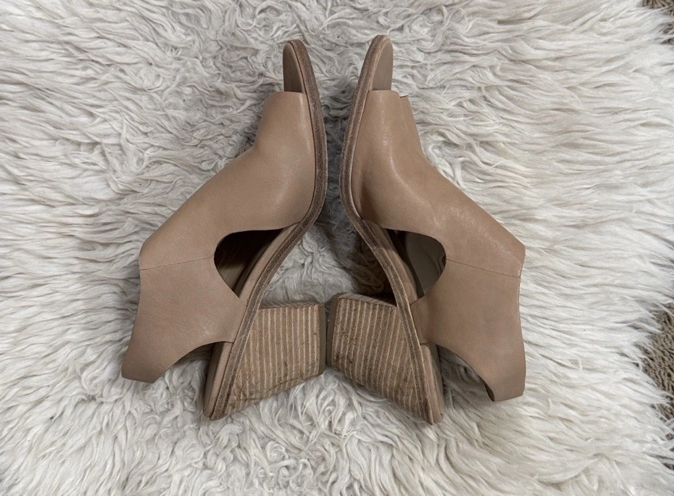 EILEEN FISHER Glance 天然 Vachetta 皮革露趾露跟短靴 10-