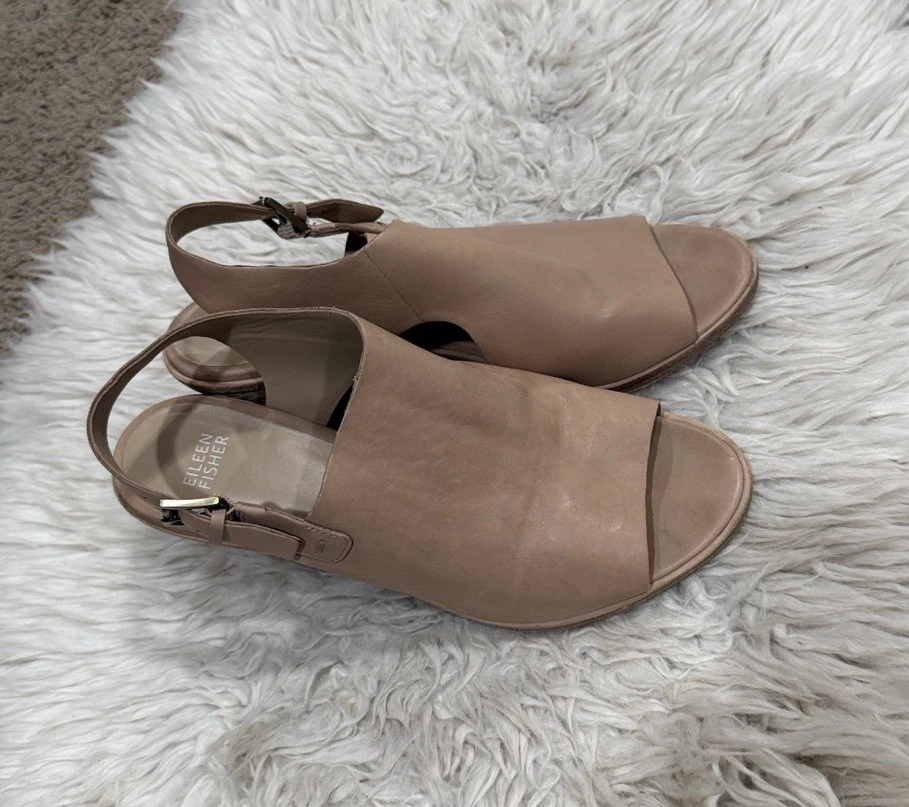 EILEEN FISHER Glance 天然 Vachetta 皮革露趾露跟短靴 10-