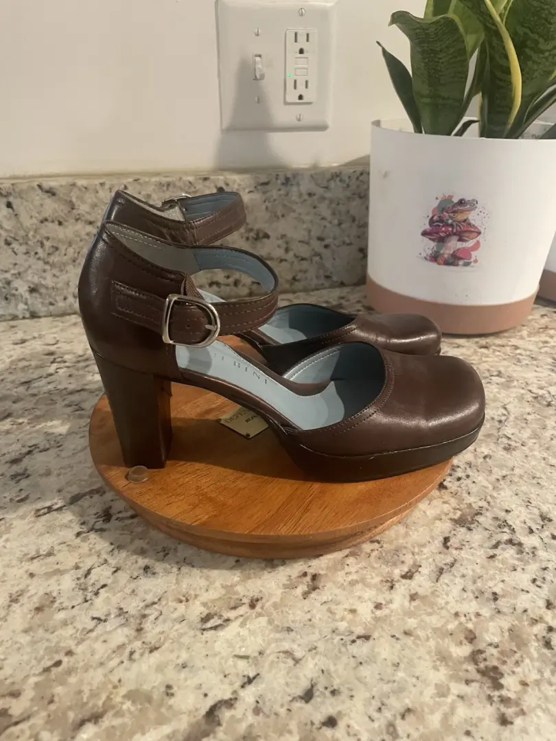 Gianni Bini 棕色皮革 Mary Jane 厚底高跟鞋女式 7.5M 码粗跟-