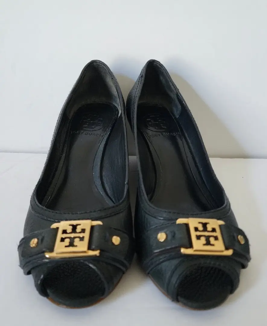 Tory Burch Carnell 女式楔形海军蓝方形标志皮革露趾鞋 5.5-