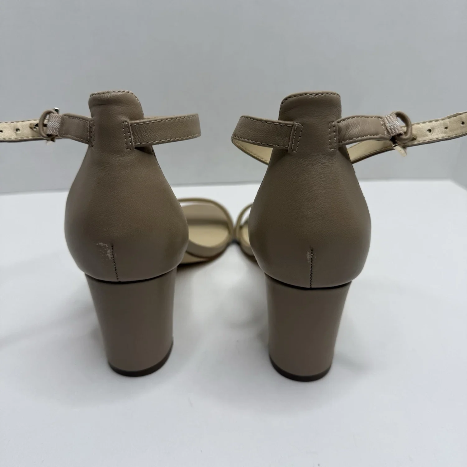 Nine West NVYPRUCE女式皮革踝带粗跟凉鞋7.5米灰褐色-