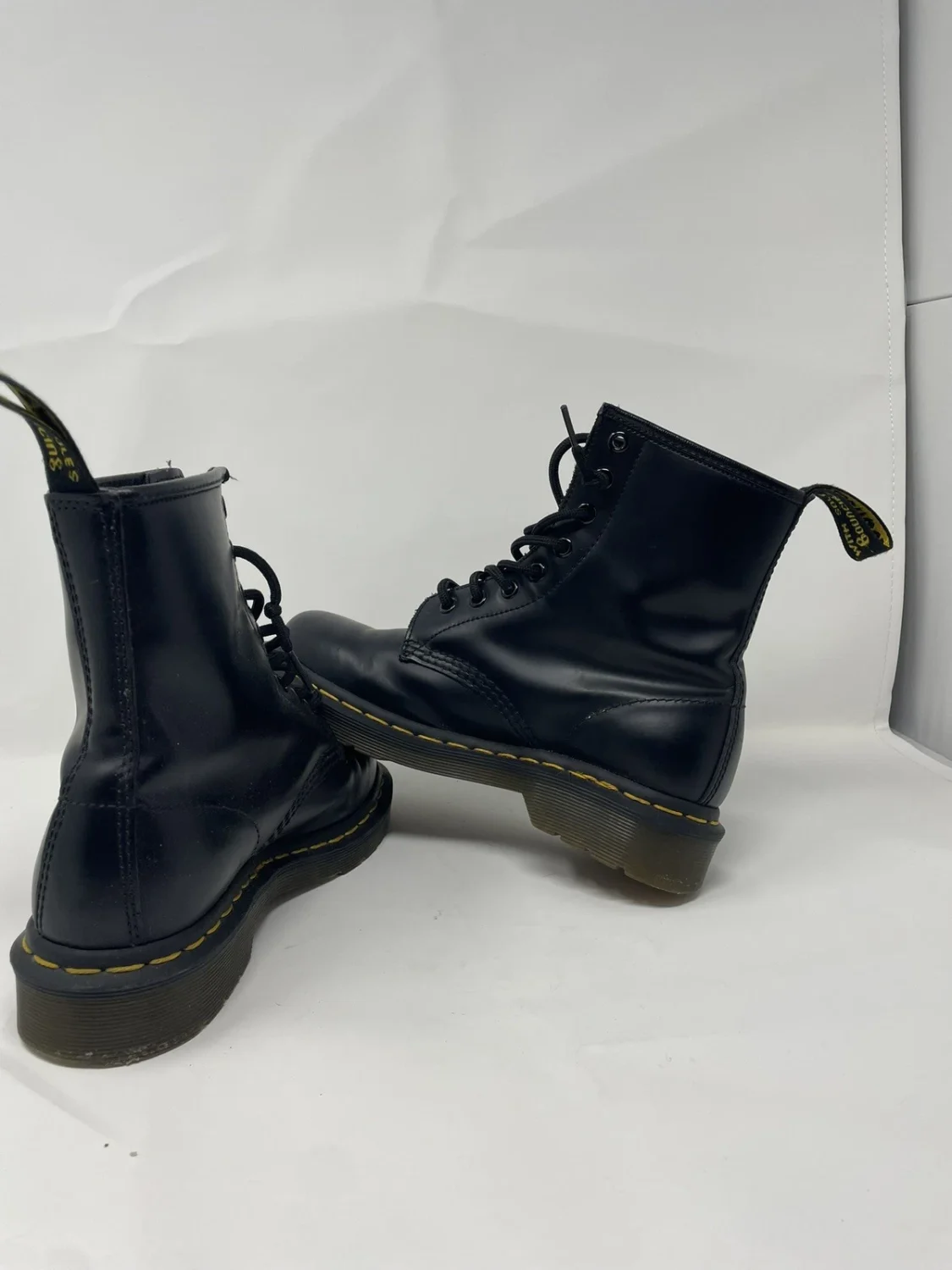 Dr.Martens 8孔短靴黑色-