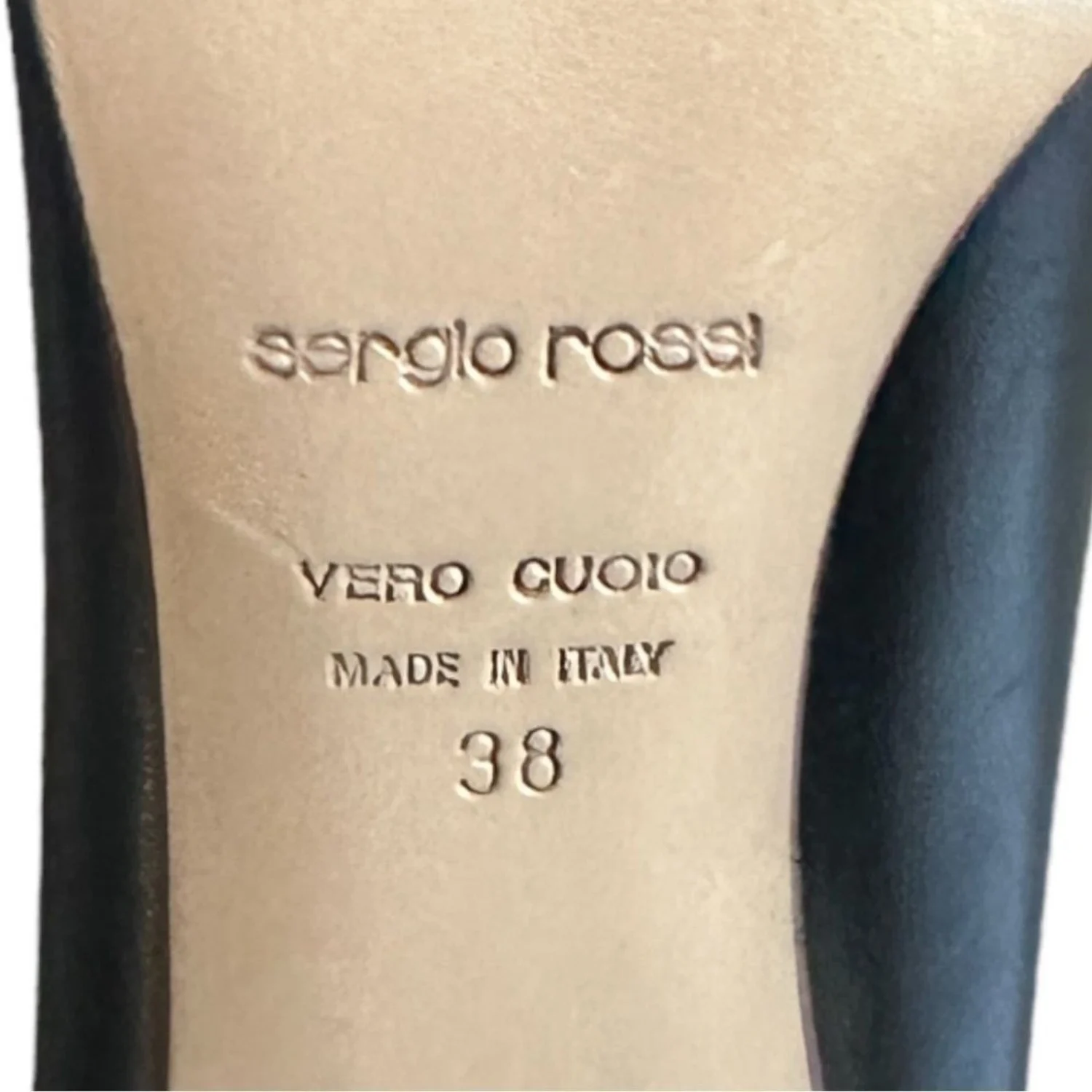Sergio Rossi 黑色铆钉皮革尖头高跟鞋 7.5 码 EU 38-