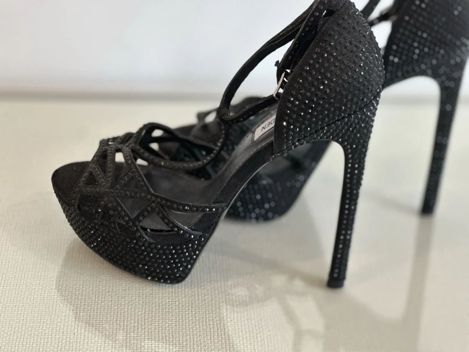 Steve Madden 女式黑色水钻绑带踝带露趾细高跟鞋 9-