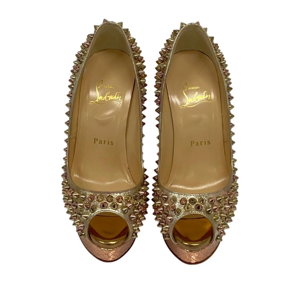 Christian Louboutin 鞋跟高跟鞋凉鞋 EU:35.5 US:5.5 金色皮革钉钉镶嵌-