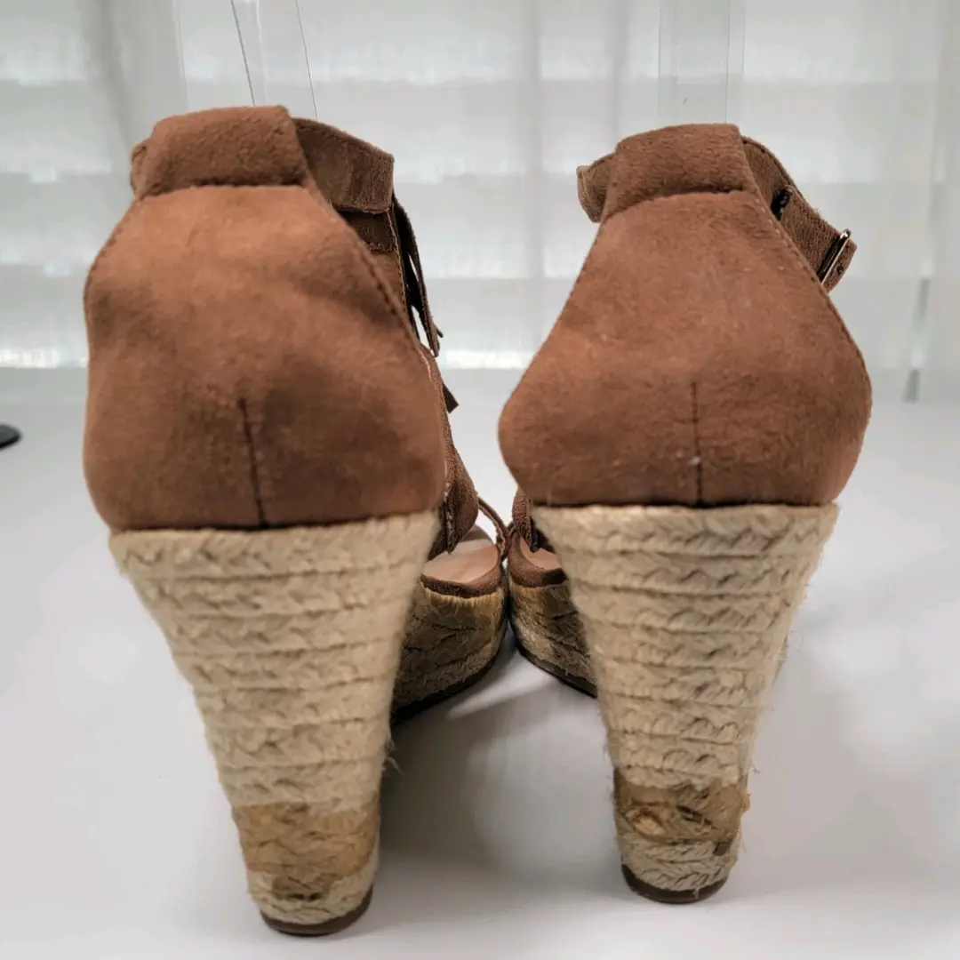 Maurices Belia 棕色软木楔形高跟鞋凉鞋条纹人造皮革 7 M 鞋-