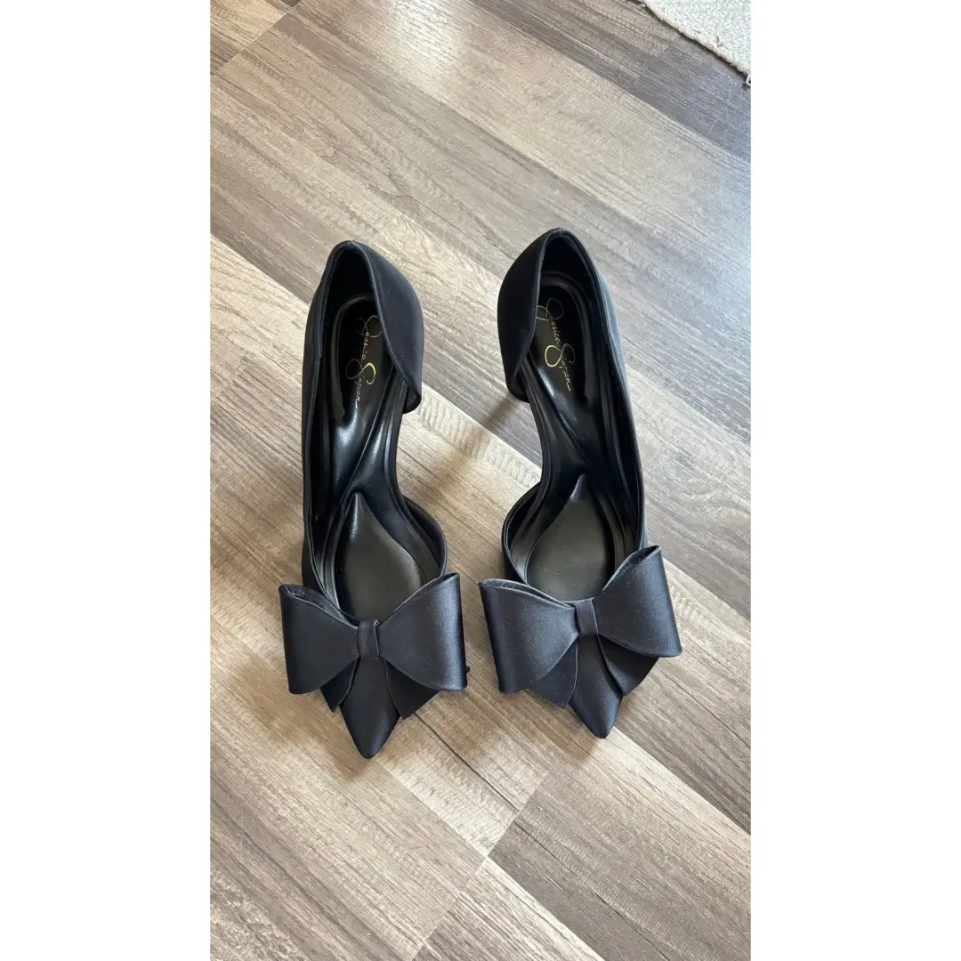 Jessica Simpson Noryel Pumps 女式 8.5 黑色良好缎面蝴蝶结 d'Orsay 细高跟鞋-