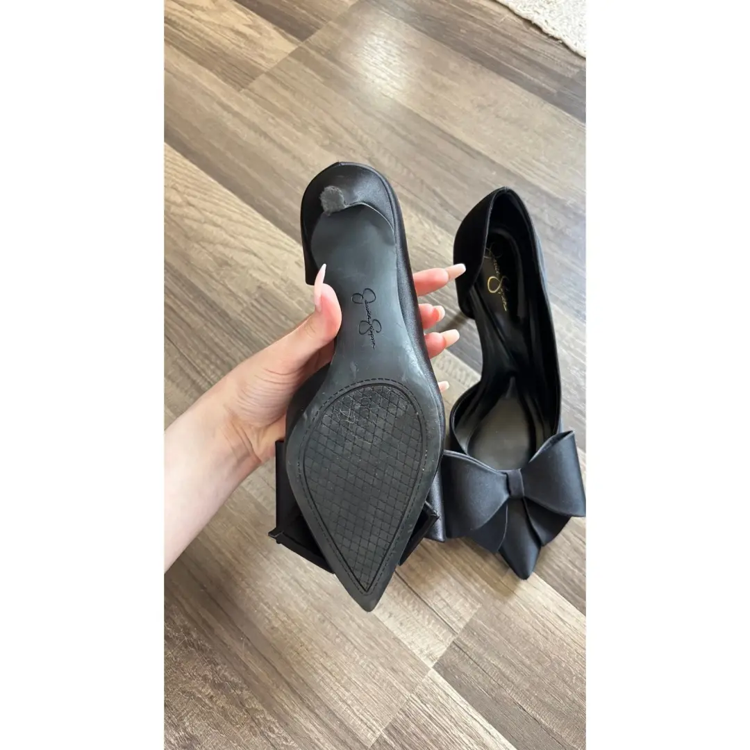 Jessica Simpson Noryel Pumps 女式 8.5 黑色良好缎面蝴蝶结 d'Orsay 细高跟鞋-
