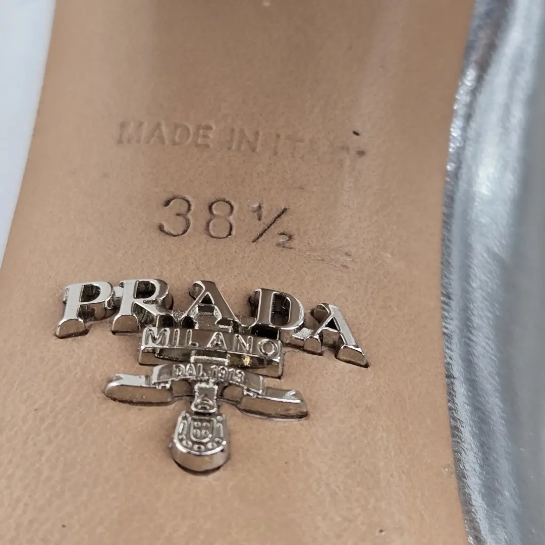 Prada Pumps 女式 8.5 38.5 正品金属银色皮革方跟露趾-