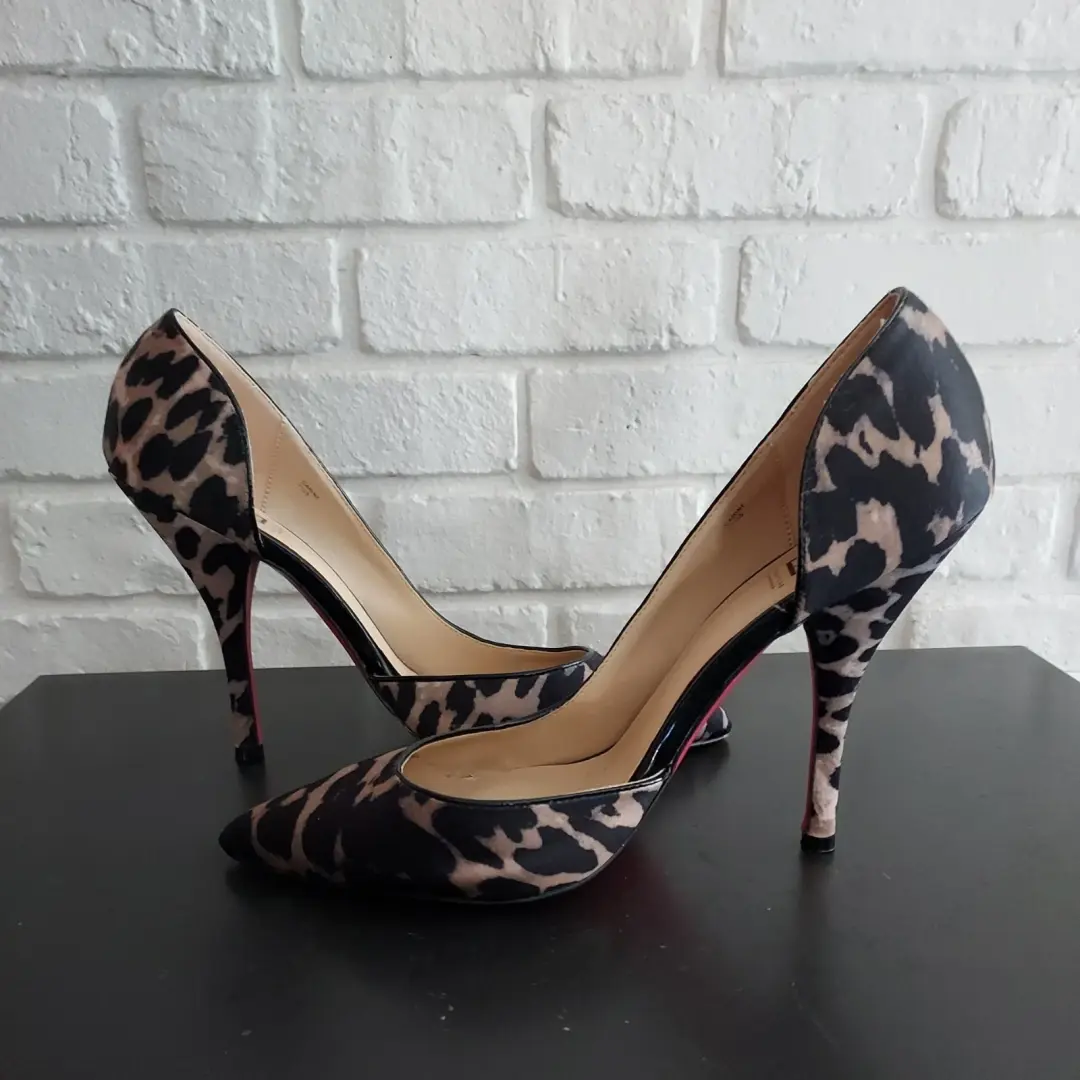 Shoedazzle 动物印花 D'Orsay 泵尺寸 11-