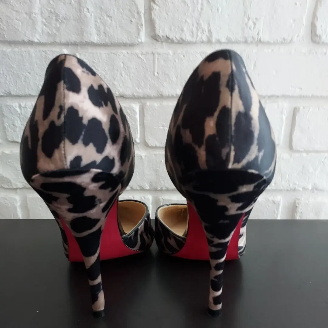 Shoedazzle 动物印花 D'Orsay 泵尺寸 11-