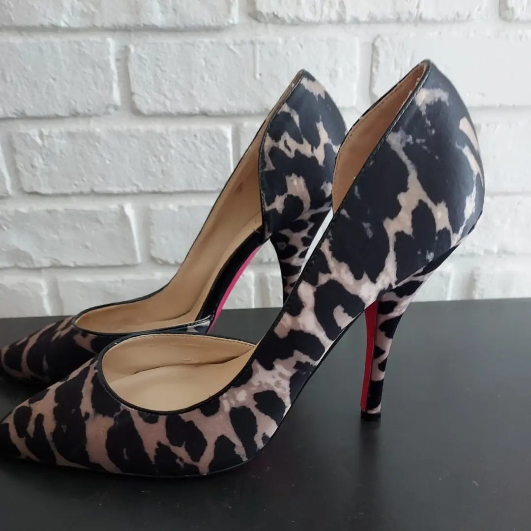 Shoedazzle 动物印花 D'Orsay 泵尺寸 11-