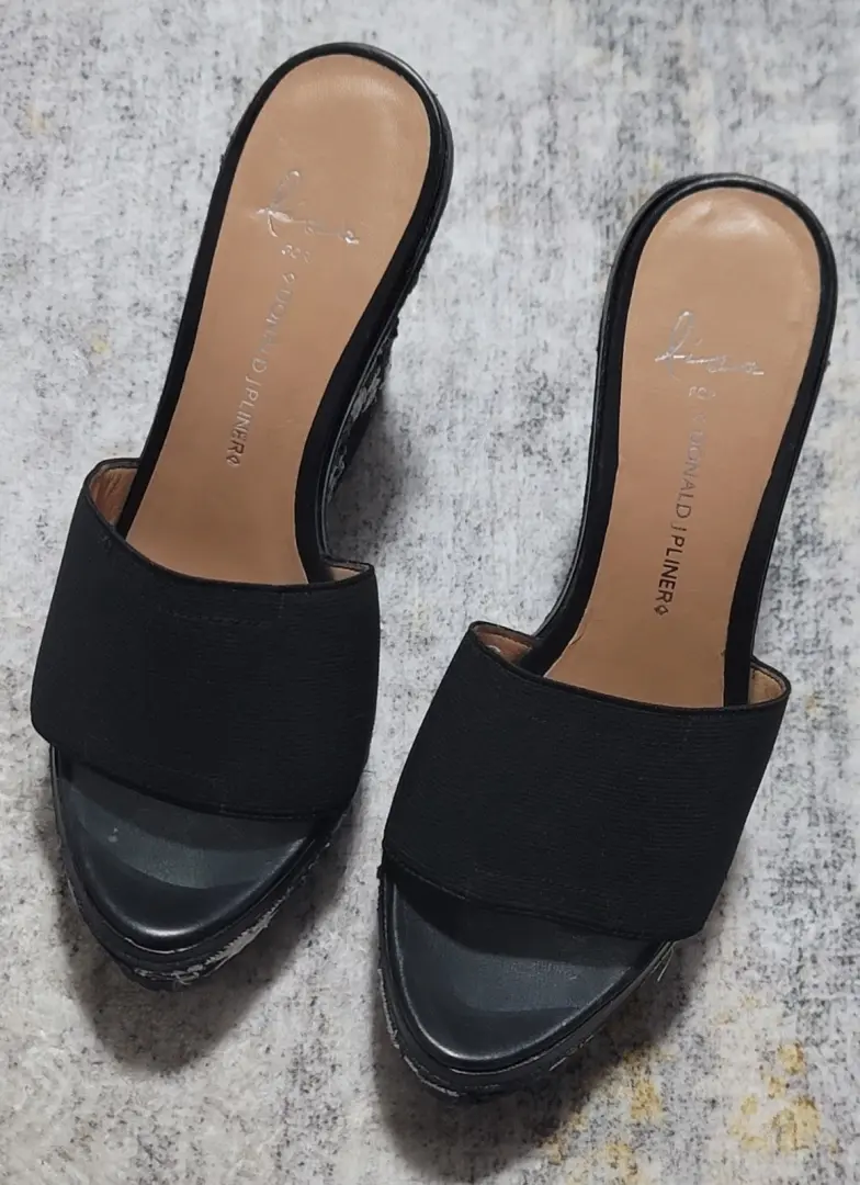 Lisa For Donald J Pliner 女式 Kalee 黑色楔形高跟鞋 7.5 M 码-