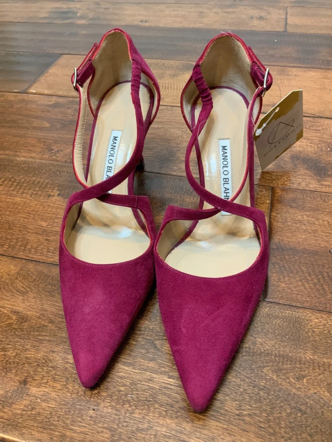 Manolo Blahnik Fuchsia 麂皮绑带高跟鞋,尺寸 6 | 36-