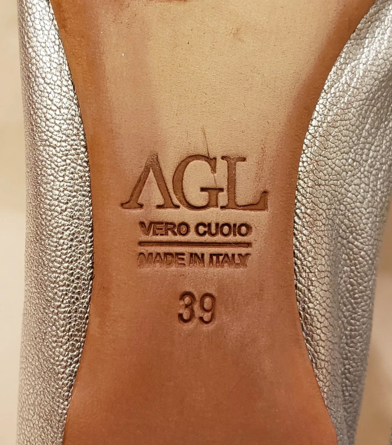 AGL 意大利 Attilio Giusti Leombruni 平底鞋 尺码 EU-39/US ~ 9 皮革银色/黑色-