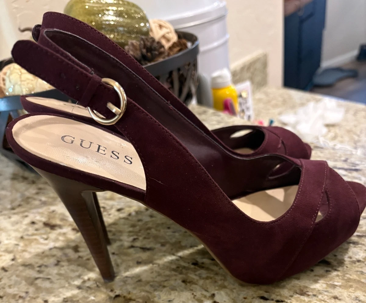 Guess 女式栗色绒面革吊带厚底高跟鞋 8.5 码-