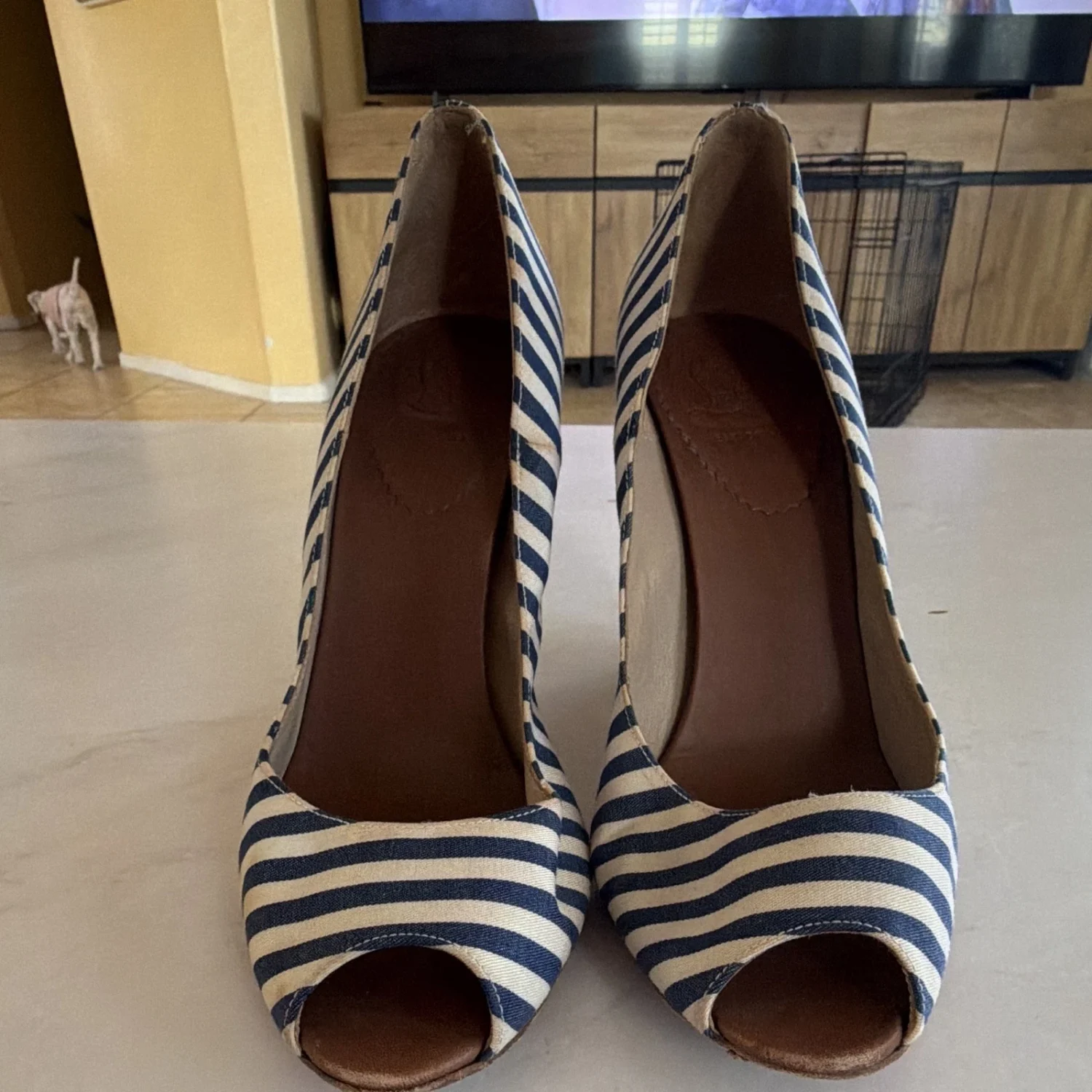 Christian Louboutin 女式蓝色白色帆布条纹露趾楔形 US 7.5-