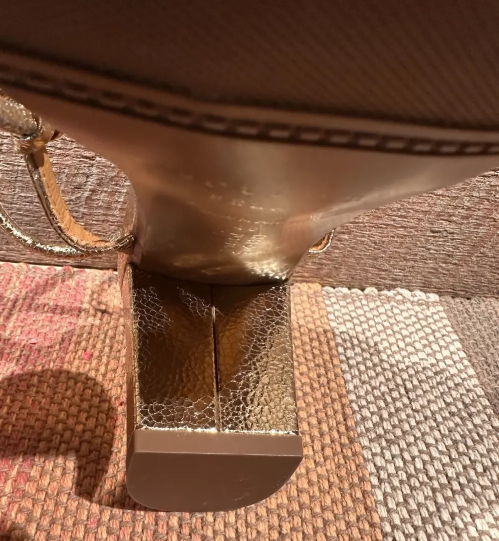 Sezane Gloria 平滑金色高跟鞋凉鞋女式 9 码-