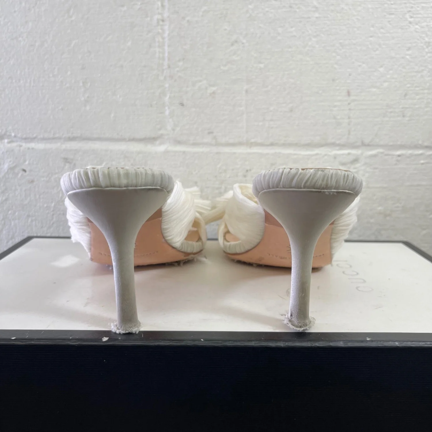 Loeffler Randall Penny 白色结褶蝴蝶结高跟鞋凉鞋女式 8.5 码-