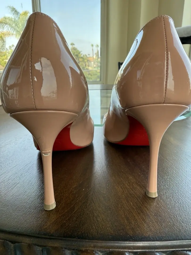 Christian Louboutin 高跟鞋 10 码 US 40 Eu -