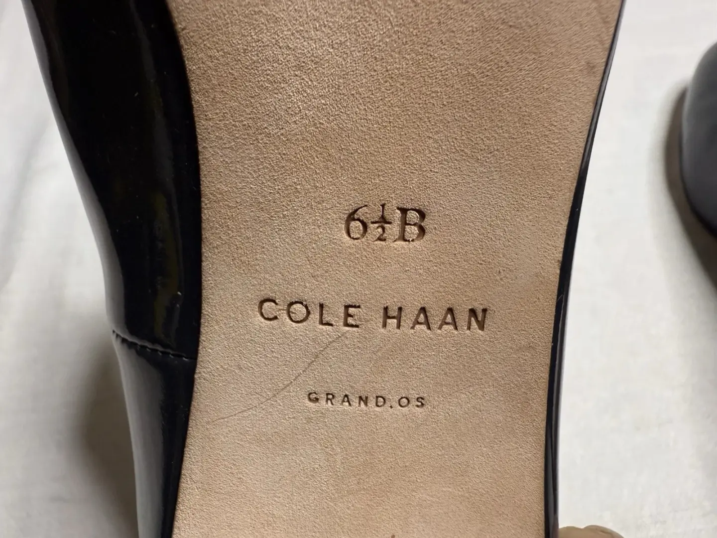 Cole Haan 黑色蓝色漆皮高跟鞋女式杏仁鞋头 6 1/2B 鞋跟-