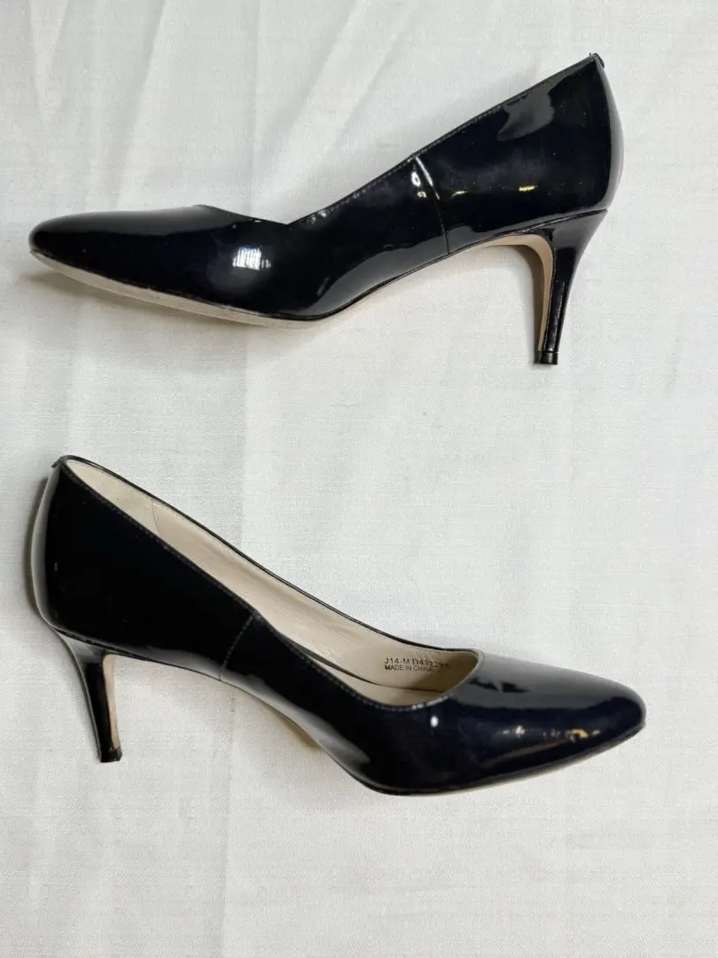 Cole Haan 黑色蓝色漆皮高跟鞋女式杏仁鞋头 6 1/2B 鞋跟-