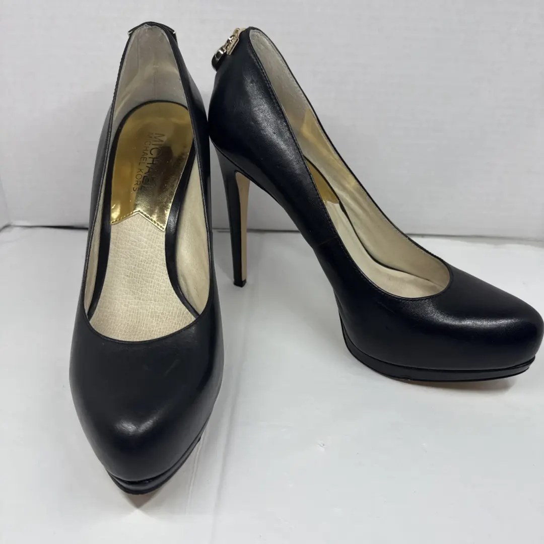 Michael Kors 皮革 6.5 黑色 Hamilton Platform Pump 细高跟鞋。-