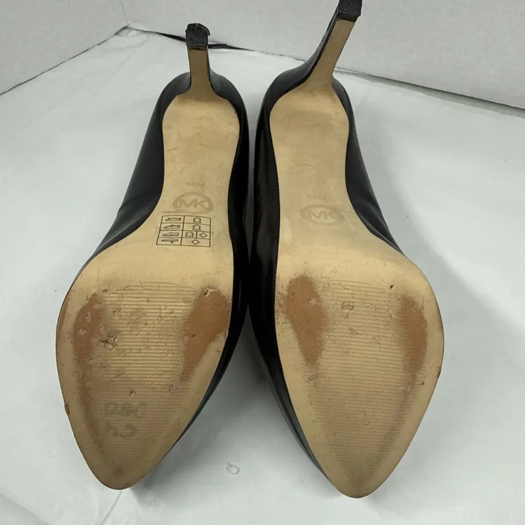 Michael Kors 皮革 6.5 黑色 Hamilton Platform Pump 细高跟鞋。-